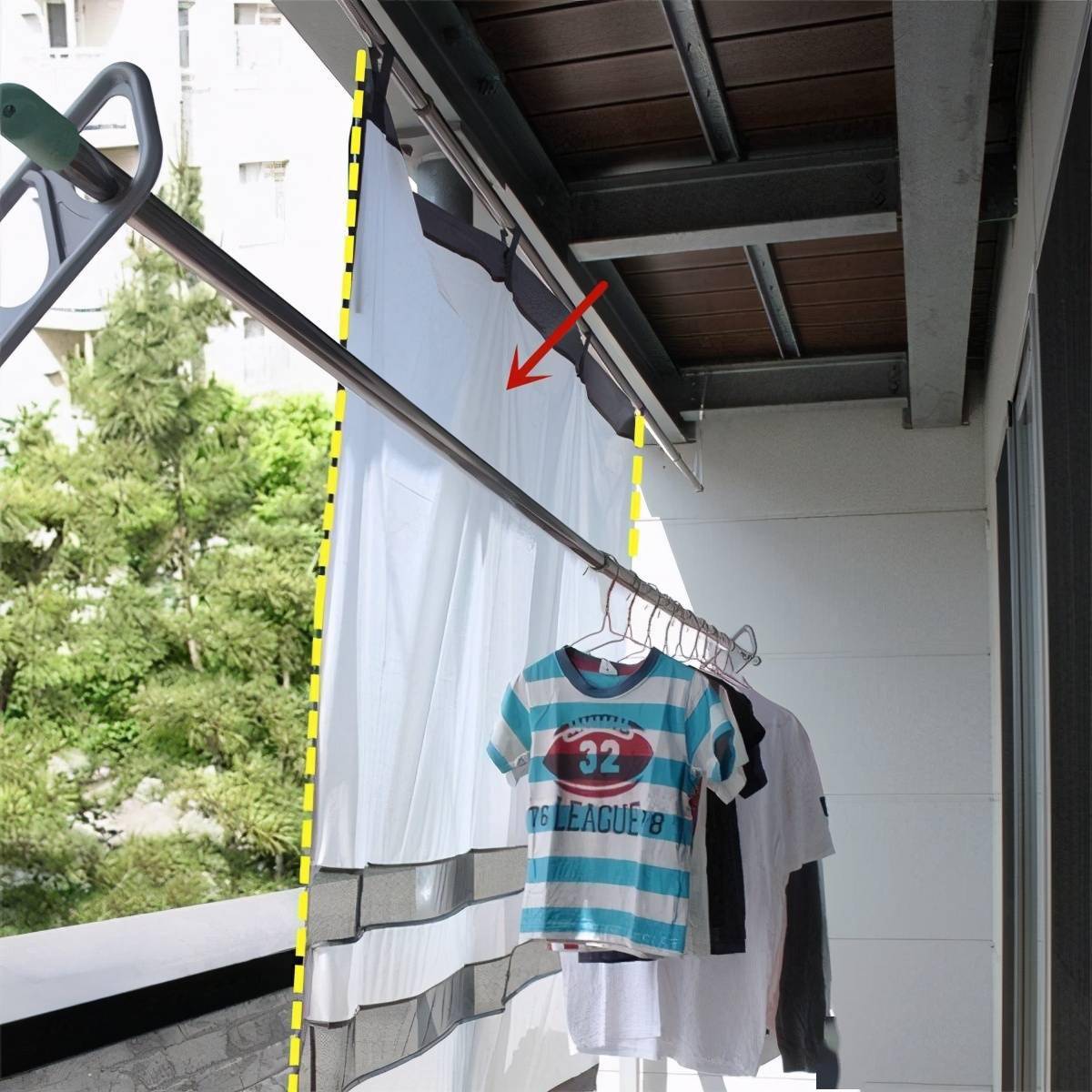 日本人在阳台晾衣服还要在外面多罩一层布确定不是多此一举