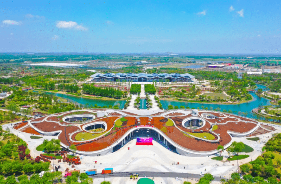 极限挑战剧组来崇明花博园区啦