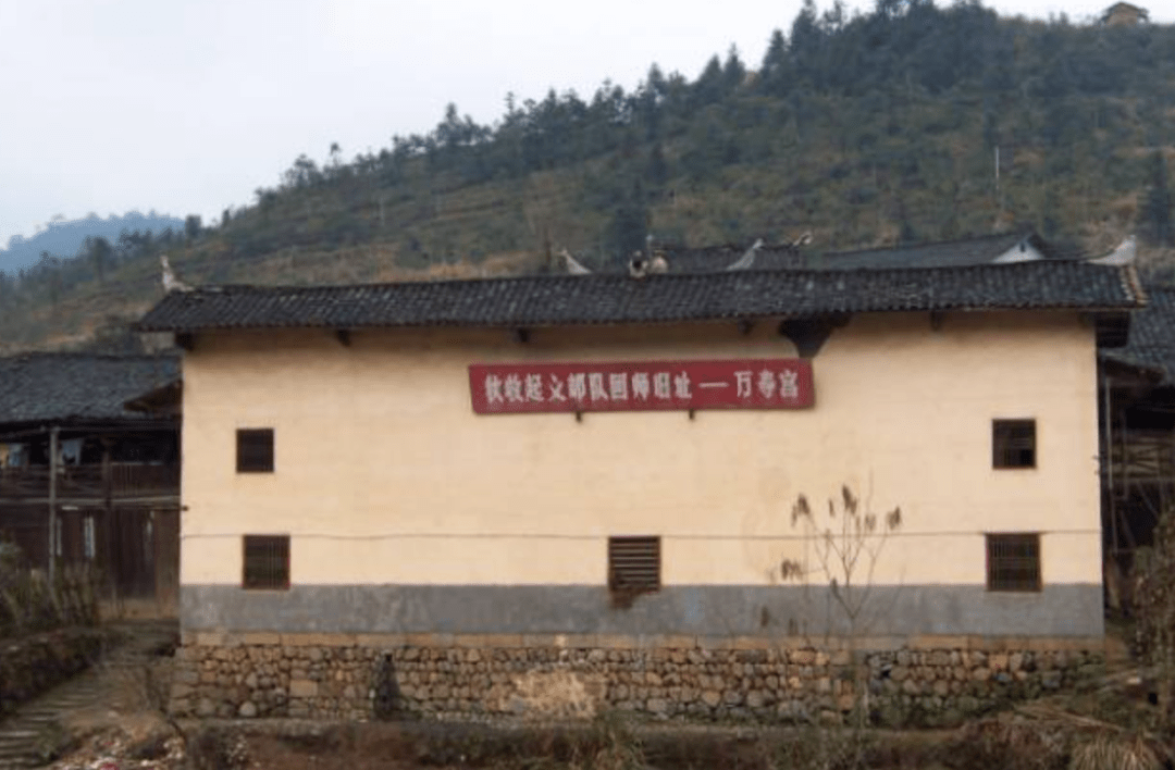 江西排埠万寿宫虽然铁柱万寿宫曾经两次被焚毁,但你如今还是能在南昌