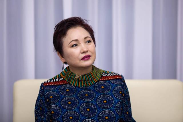 大赛评委,中央民族大学舞蹈学院教授杨敏.