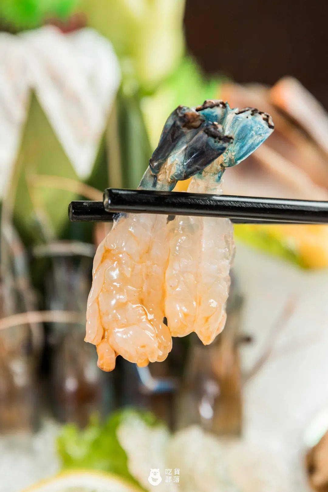 x每盘刺身都是每天新鲜到店,现点现切,保证至鲜的口感,确保食材的品质