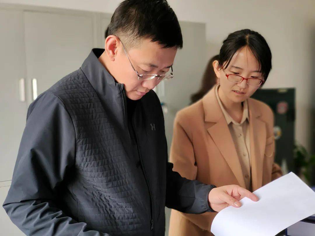县长杨二喜,县委常委,政法委书记胡国柱等领导,分别到固阳县检察院
