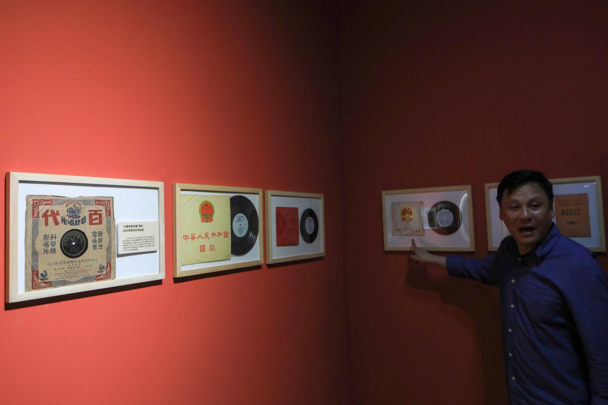 视频| "曙光"红色上海主题艺术作品展亮相杨浦滨江,以多样化艺术语言