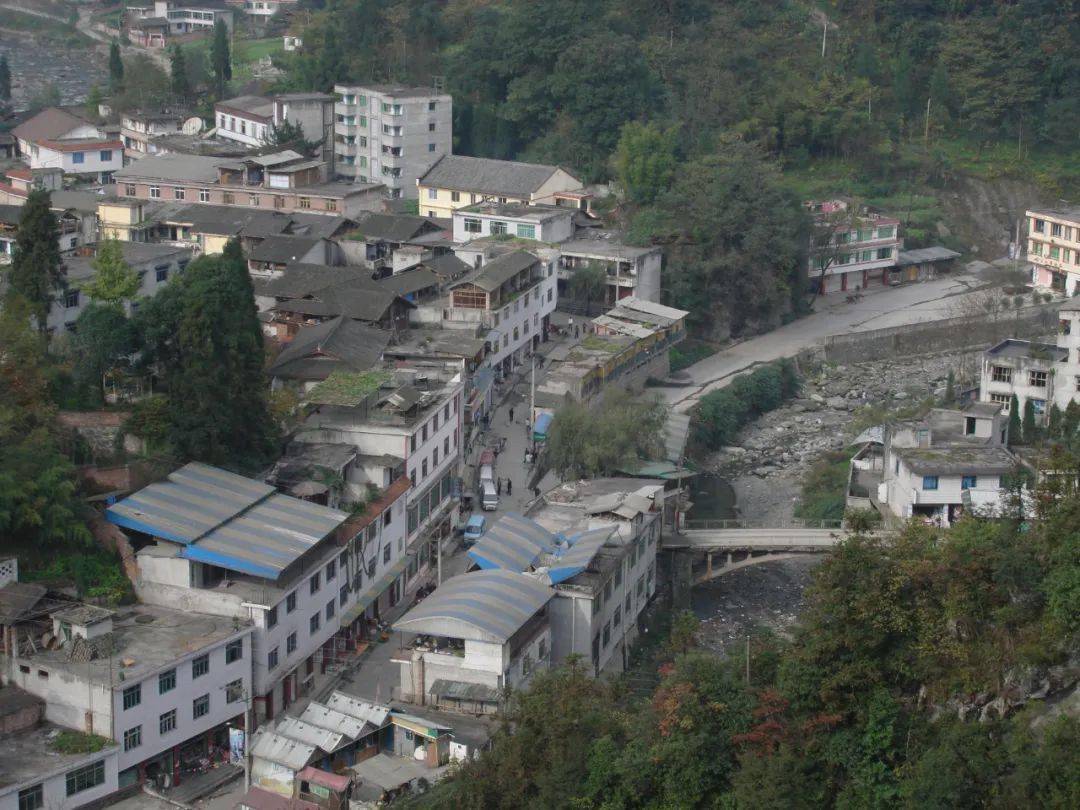 对比图来了重建后的汶川更美了