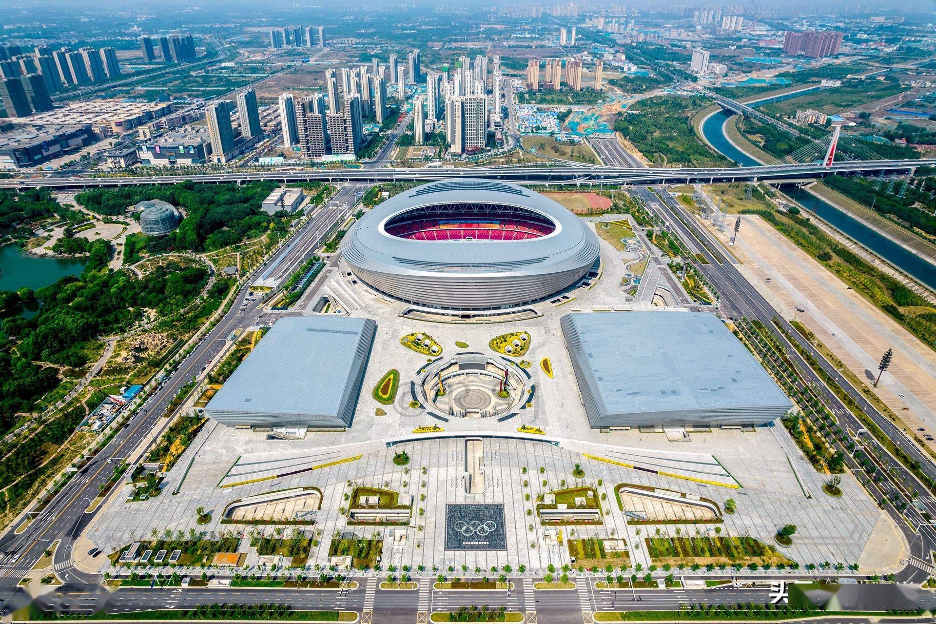 郑州鸟巢:用钢材47万吨与北京鸟巢仿佛,跨径311米全球最大