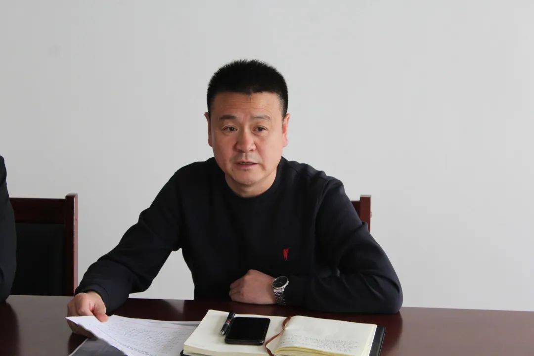 党委书记宋峰带领学习新民主主义革命