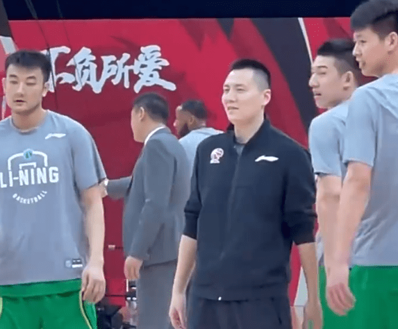 辽宁全队放假!杨鸣奶爸,艾伦恢复顺利,卢伟或离队,梅奥未回国_赵继伟
