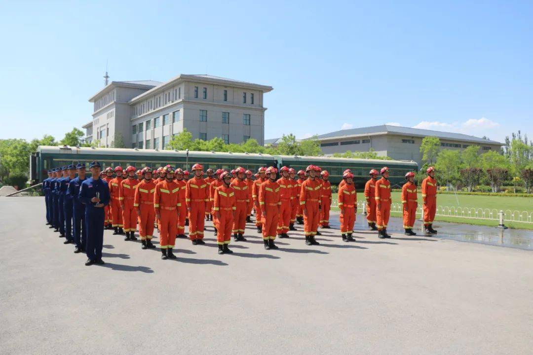 宁夏消防救援总队举办高空绳索救援技术比武竞赛