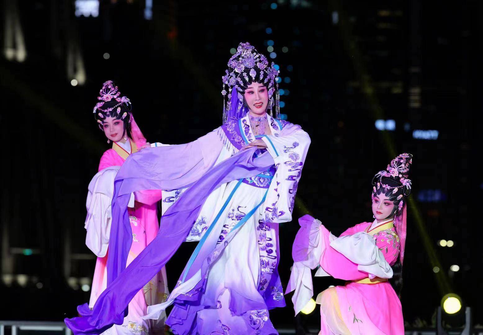 融合电子音乐和街舞李嘉宜的粤剧帝女花让耳朵听醉了