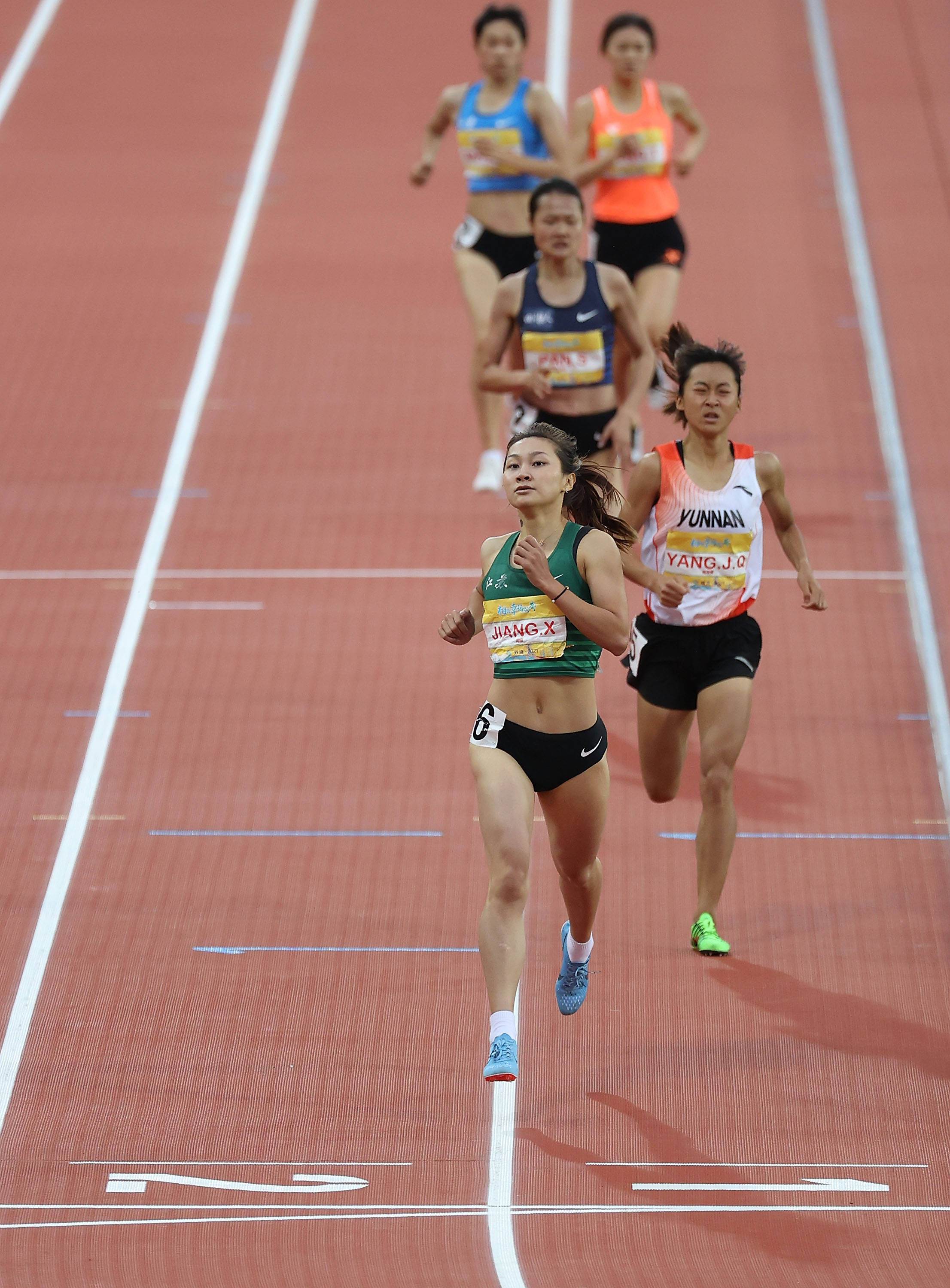 田径相约幸福成都田径邀请赛女子800米决赛赛况