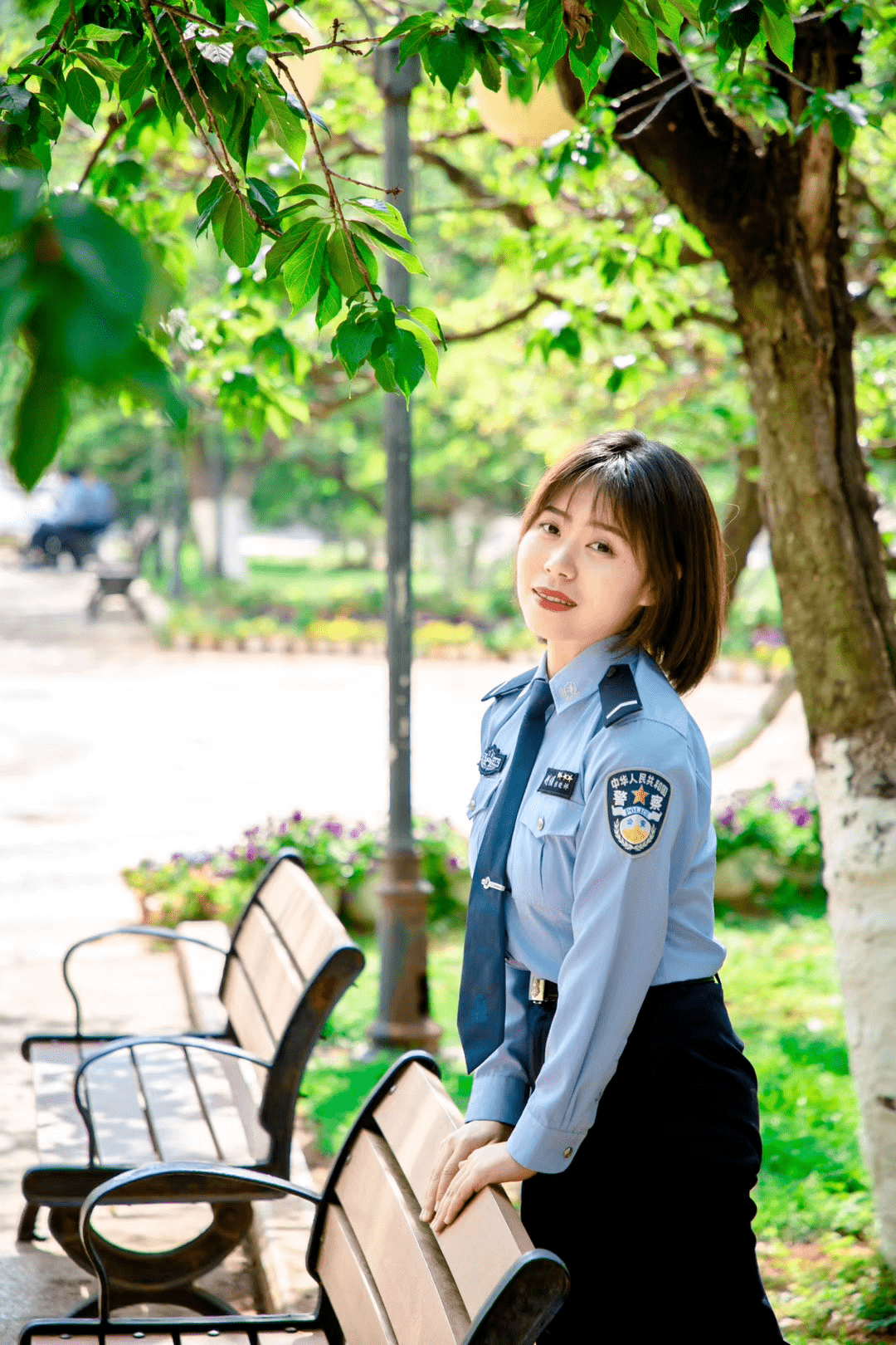 原来,你是这样的警花_工作