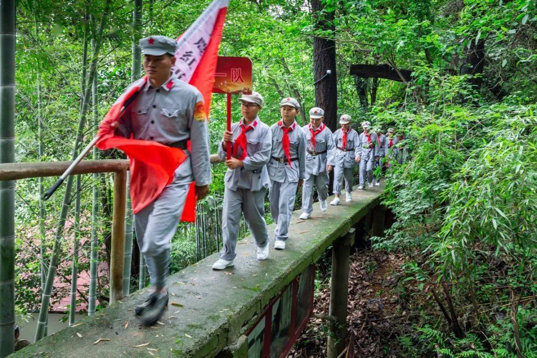 学党史 励巾帼 栖霞区青少年重走"长征路"_活动