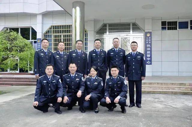 依法履职全面增效茶陵县公安局建立法制民警办案联系点机制,每名法制