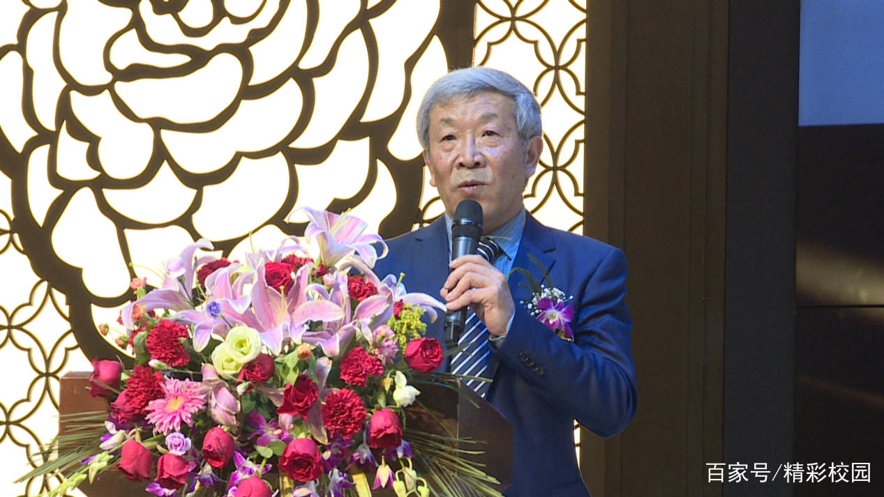 河南省科技文化遗产研究与保护协会秘书长郭荣发表了讲话:作为此次