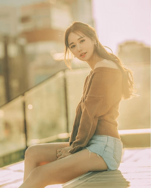 韩国犯规级女模candyseul宅男女神身材不输卡戴珊