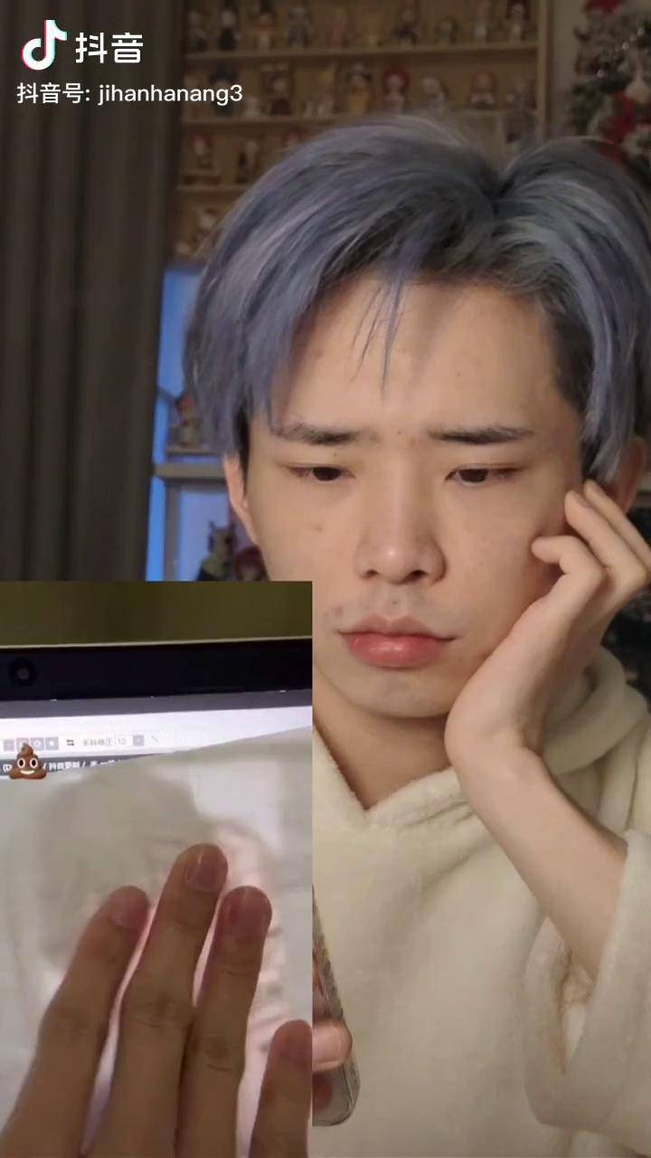 春天到了又到了万物复苏的季节成年的季憨憨昂