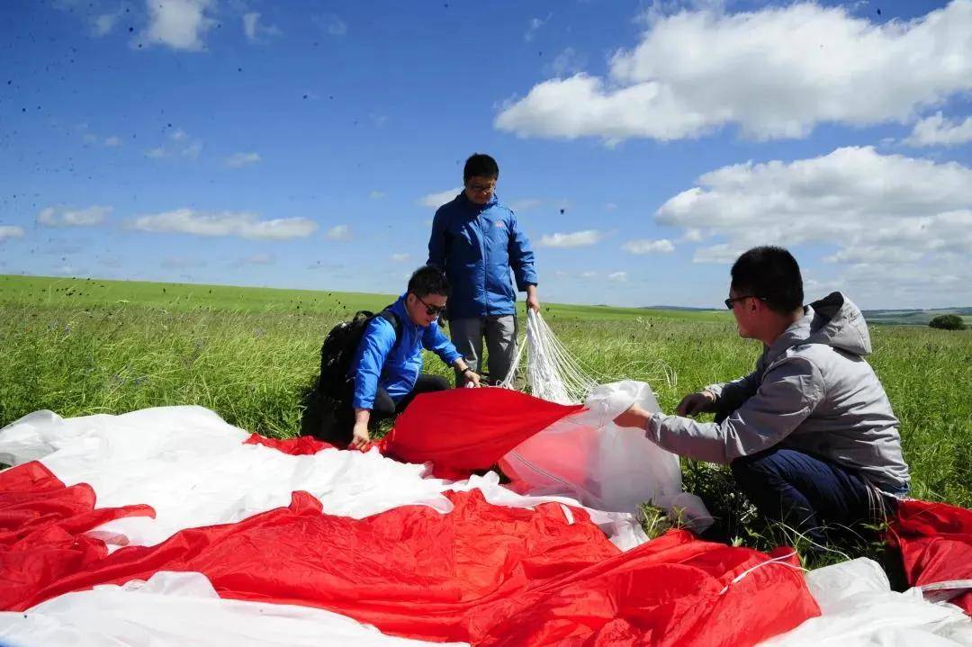 着陆|天问一号其实带了两顶降落伞