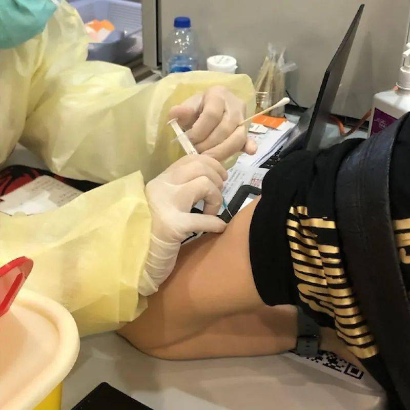 实地探访上海一针剂新冠疫苗咨询人数明显增多对突变株有保护作用
