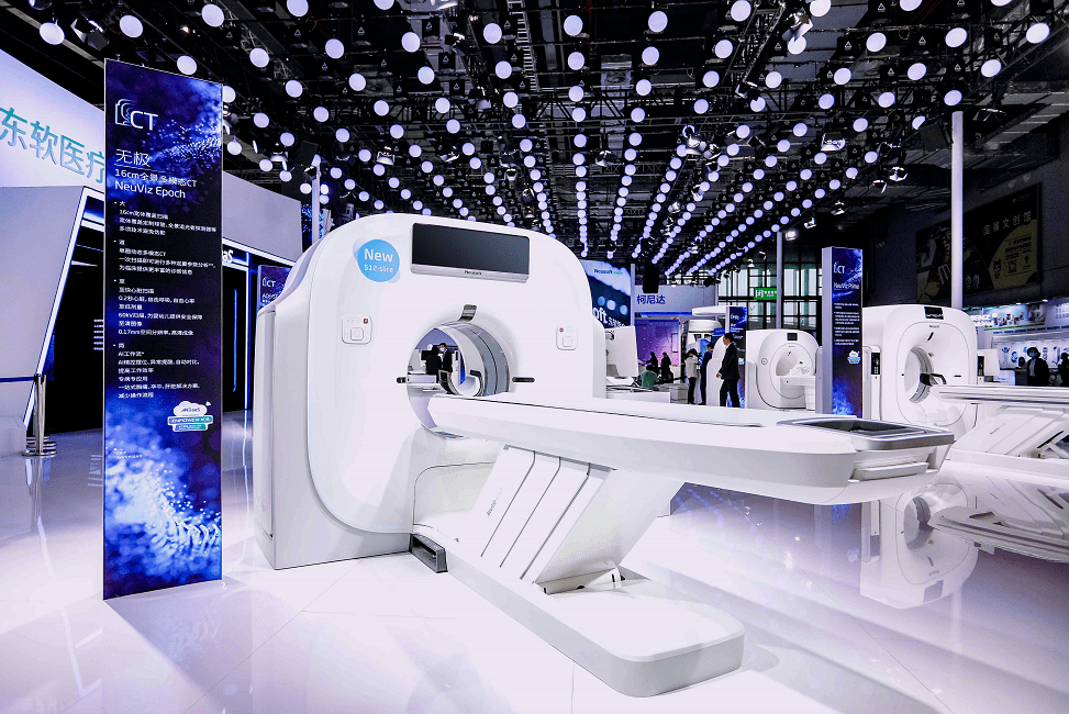 本次cmef上,东软医疗展出的neuviz epoch 16cm全景多模态ct便是一个