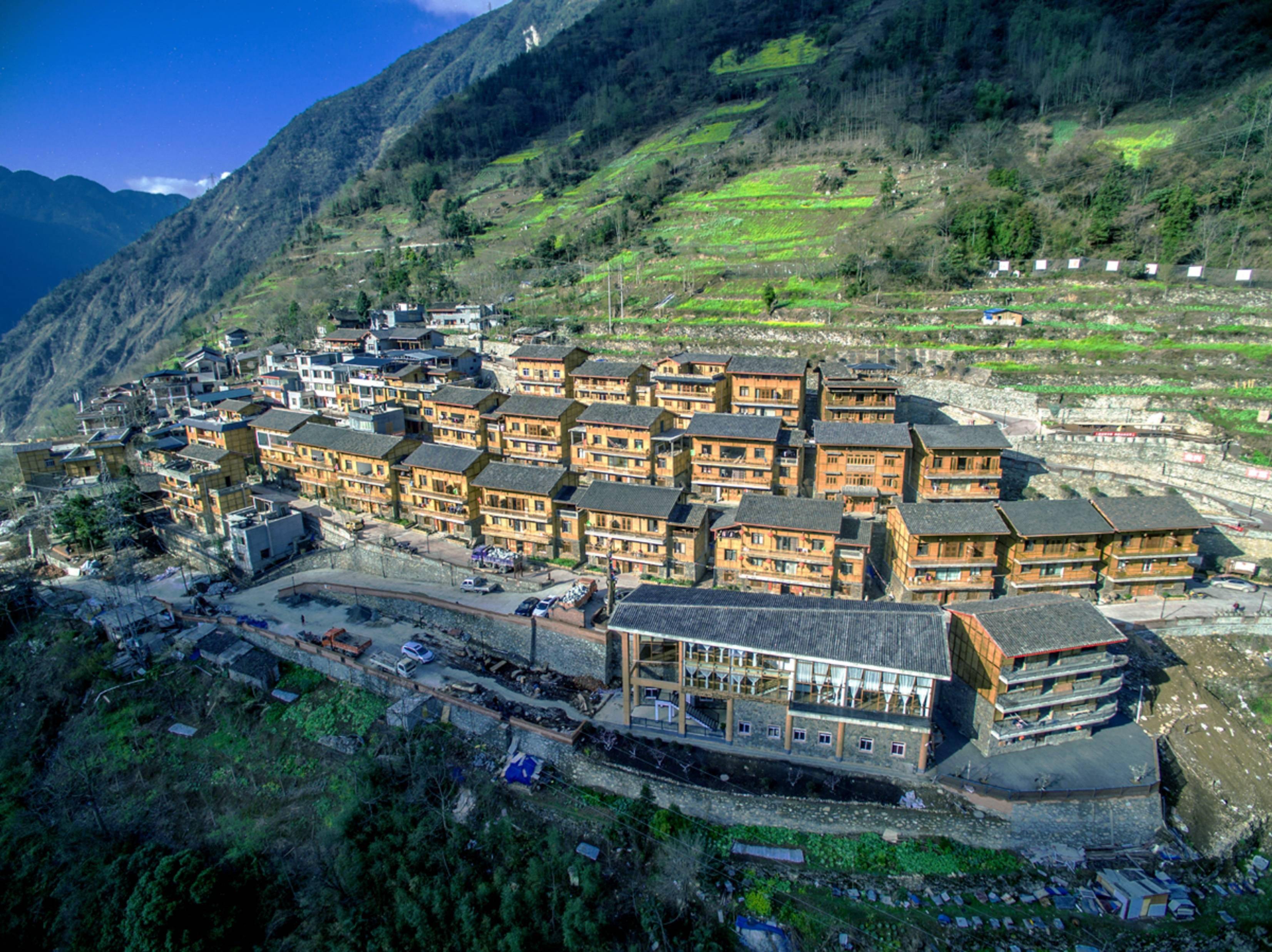 建筑师用创意设计改变乡村为需要的人而设计