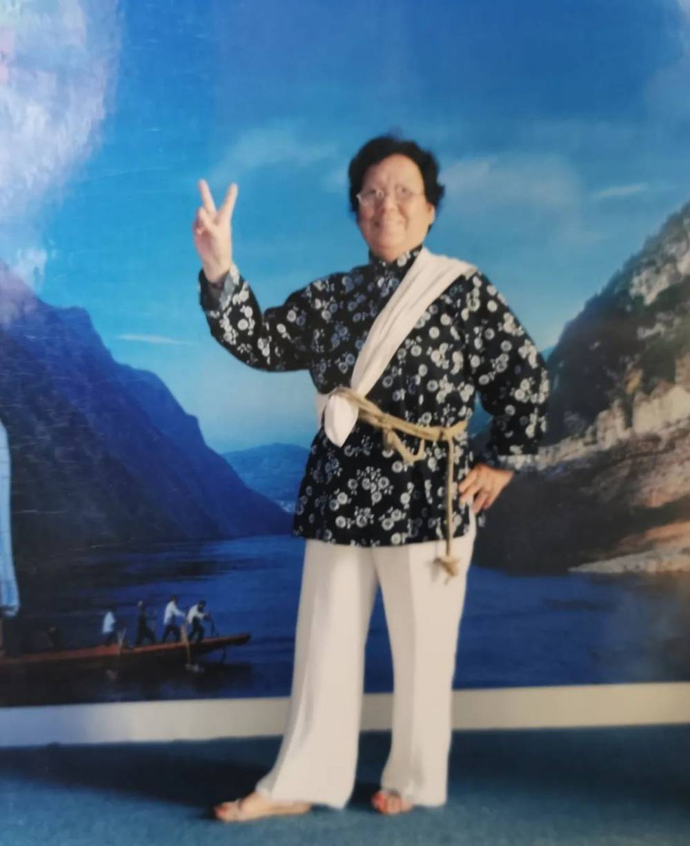 川江唯一女号子头吴秀兰原创了一首献给党的生日号子