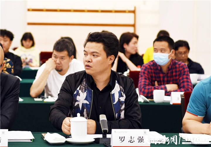 多彩贵州度假康养胜地罗志强贵州民宿应做贵村