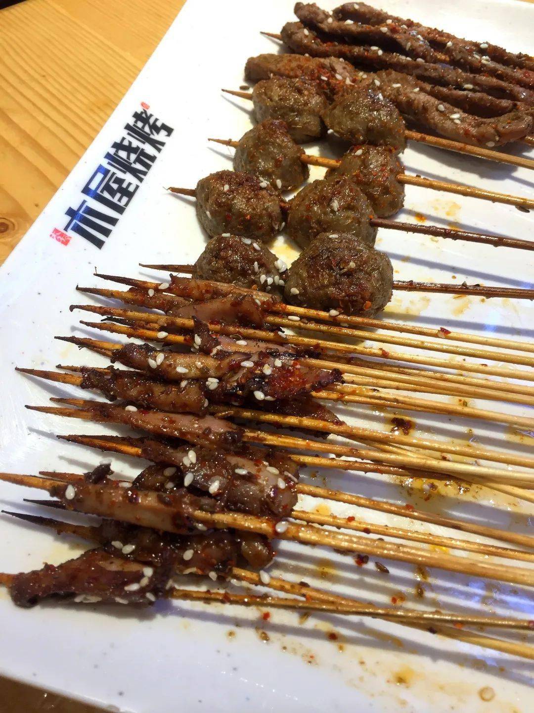 东莞丨李家木屋烧烤丨城市风景街店仅78元抢门市价228元烧烤小龙虾