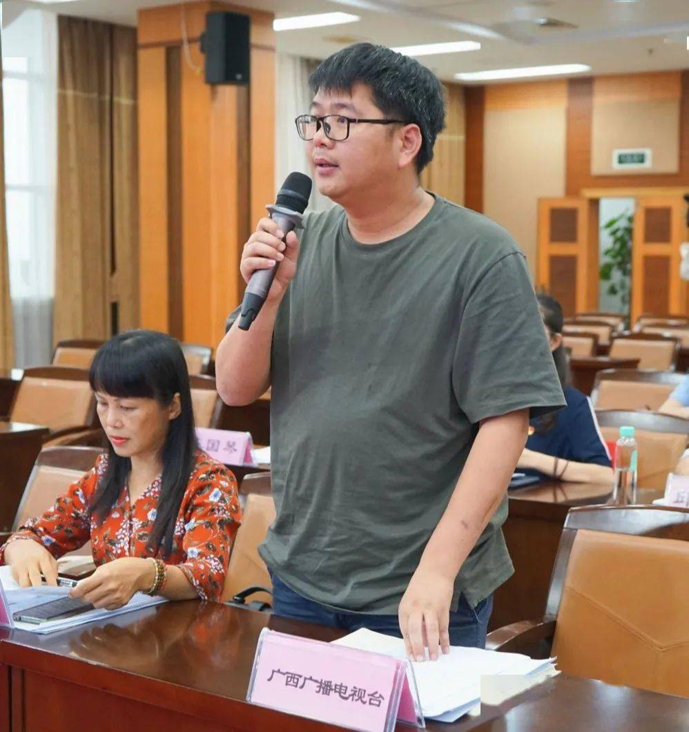【教育整顿】玉林市政法机关推出103条便民利民措施——玉林市召开