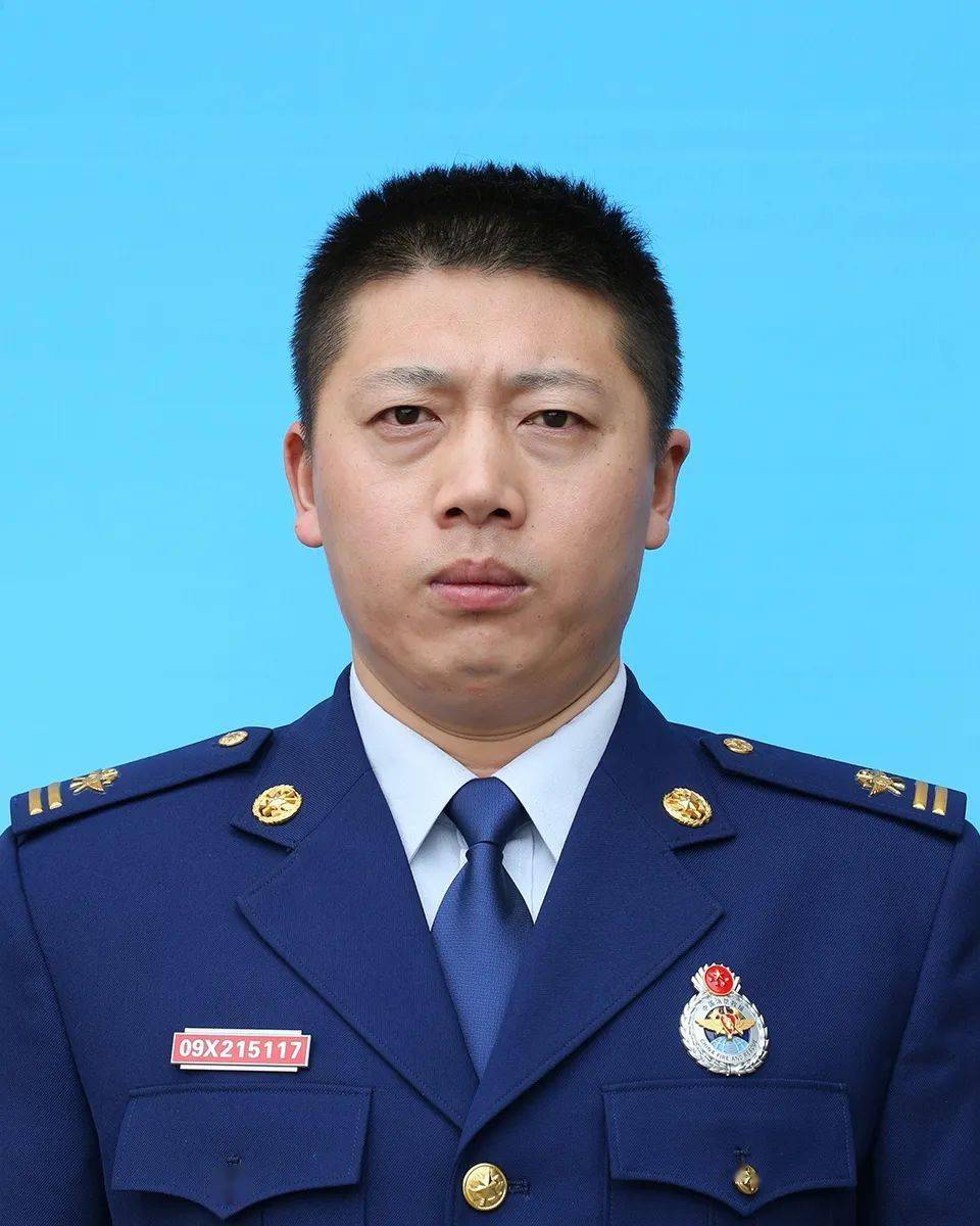 吴佩瑾一级消防士戬浜站代理站长助理这次培训进一步提高了自己的消防