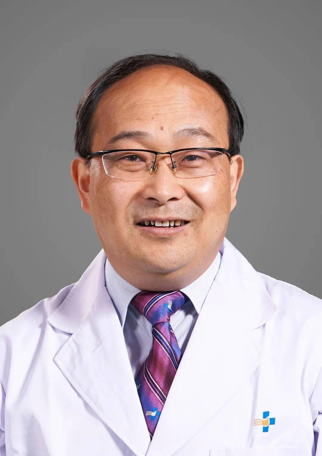 脊柱患者的福音本周末顶级脊柱专家团队来锡义诊义治