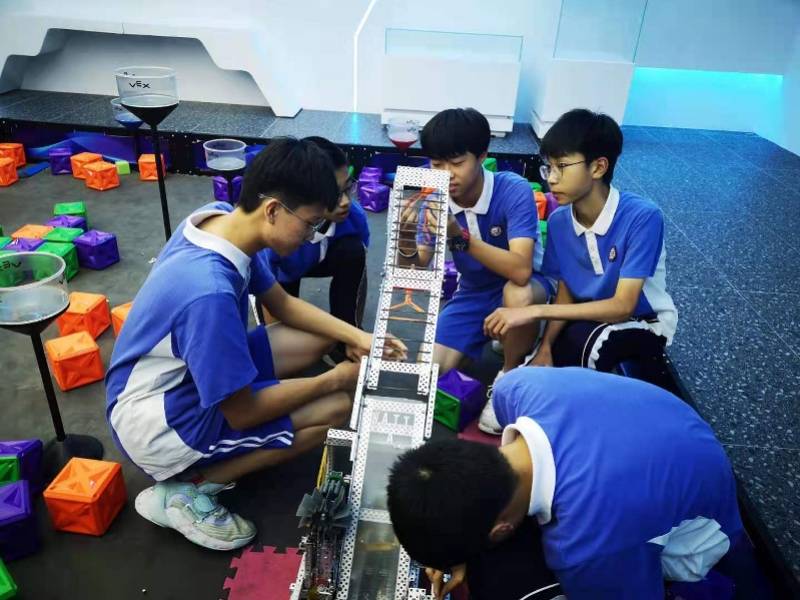 酒泉市|福田这所学校代表深圳，夺得机器人世界锦标赛亚太分区赛金奖
