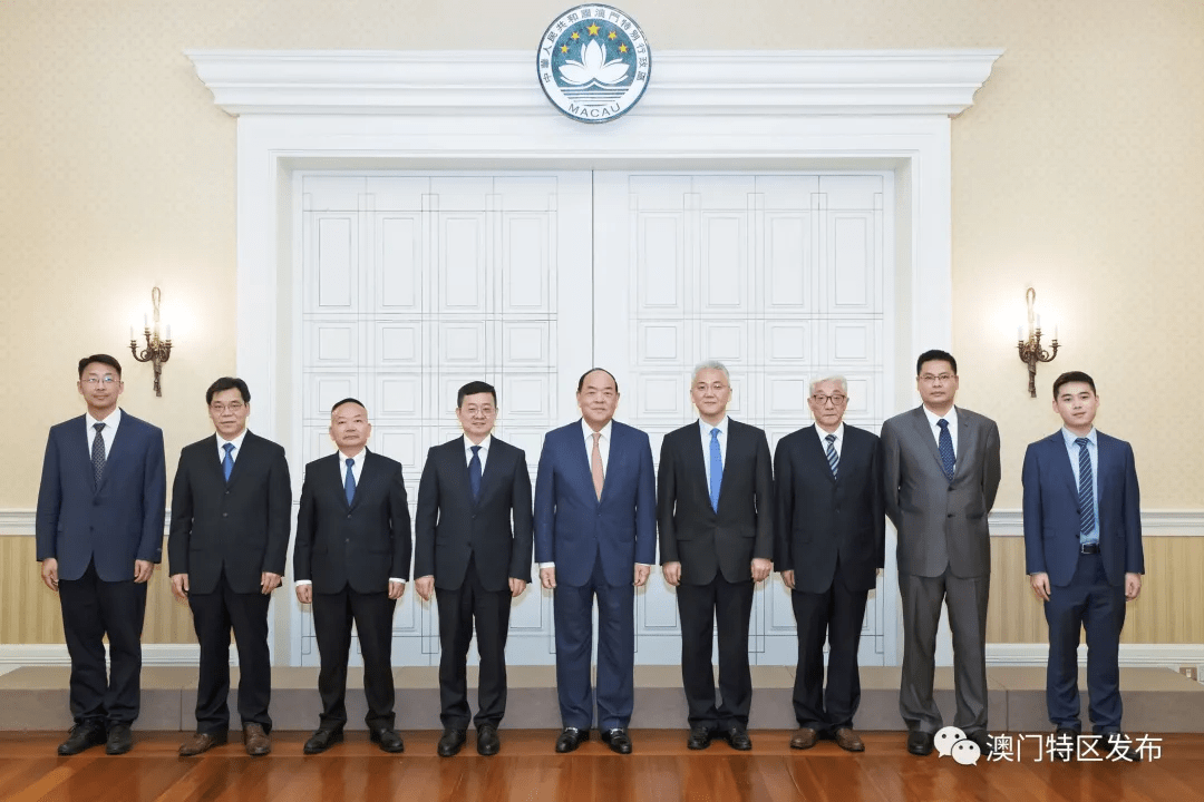 澳门特区行政长官贺一诚会见中国社会科学院副院长高翔