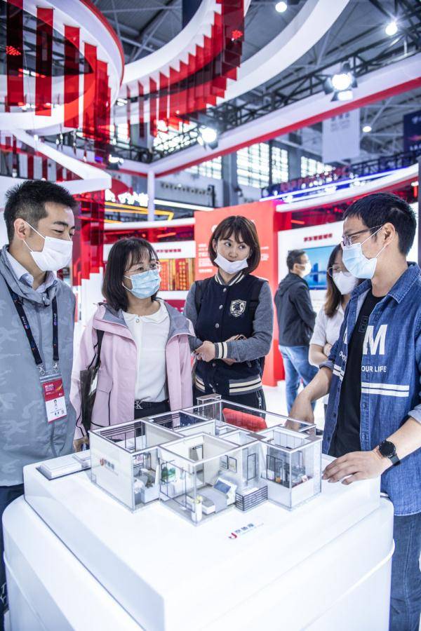 机器人|创新科技闪耀数博会