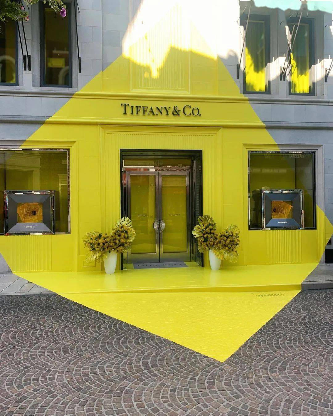 这间tiffany&co 加州快闪店改以鲜黄色系登场!