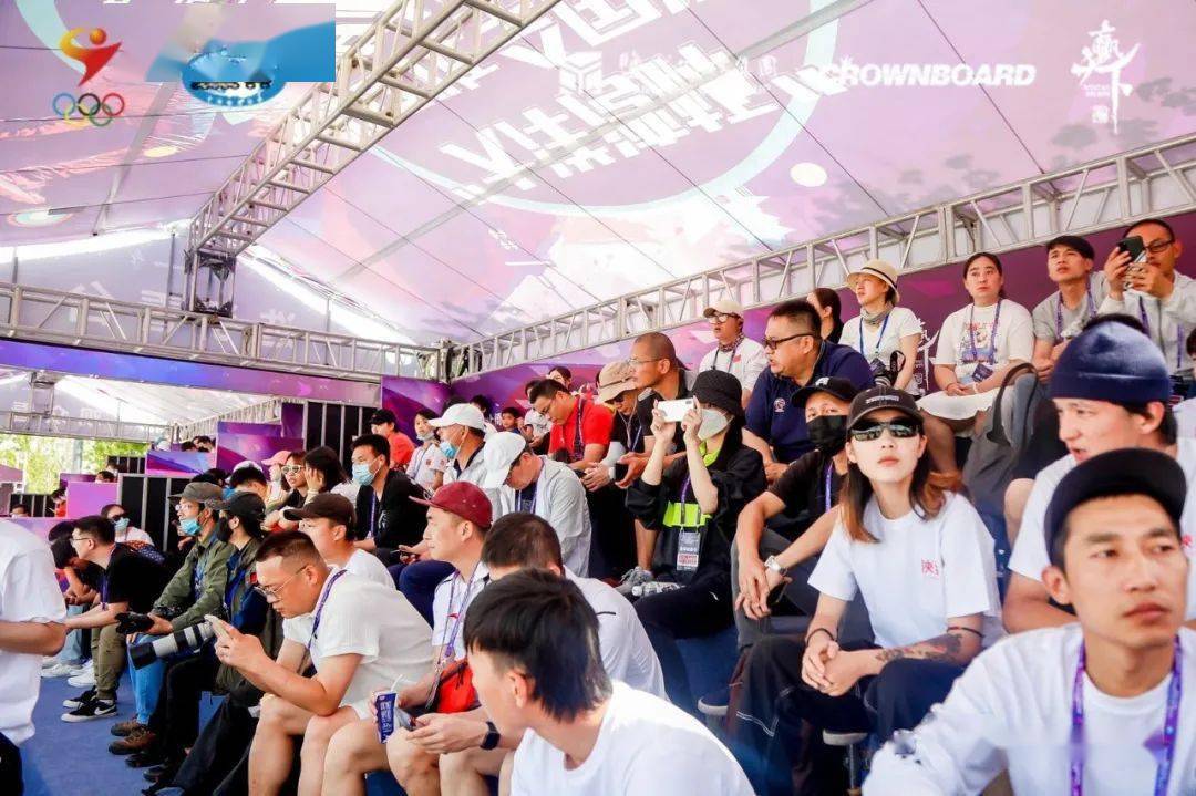 盐城市体育局党委书记方仕德,盐城市城投集团董事长任连璋,盐城市亭湖