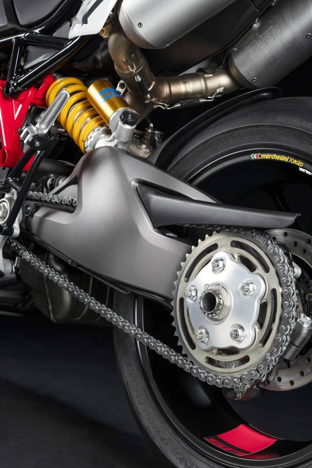 杜卡迪 2021 hypermotard 950 sp 骇客