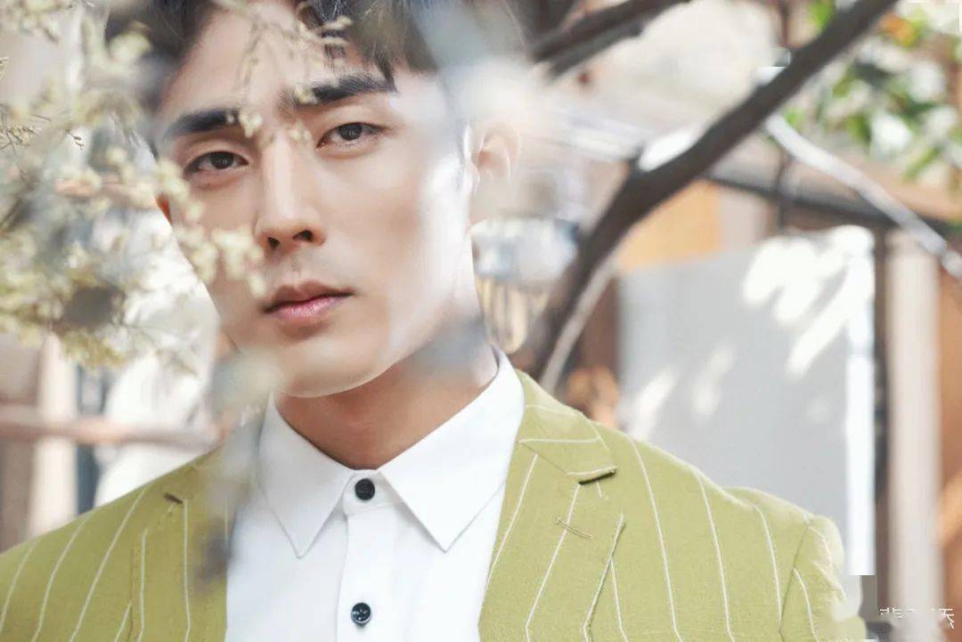 全世界不如你裴子添充沛生活滋养角色hb星专访