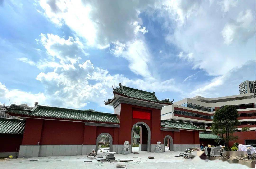 房产君立马起身去执信中学南沙学校探个究竟.