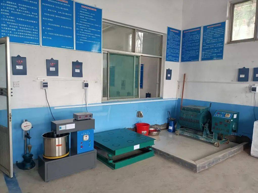 水泥及水泥混凝土室配备有负压筛析仪,胶砂震实台,电子天平,比表面积