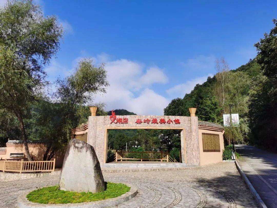 火烧店镇激活村务监督助力环境整治