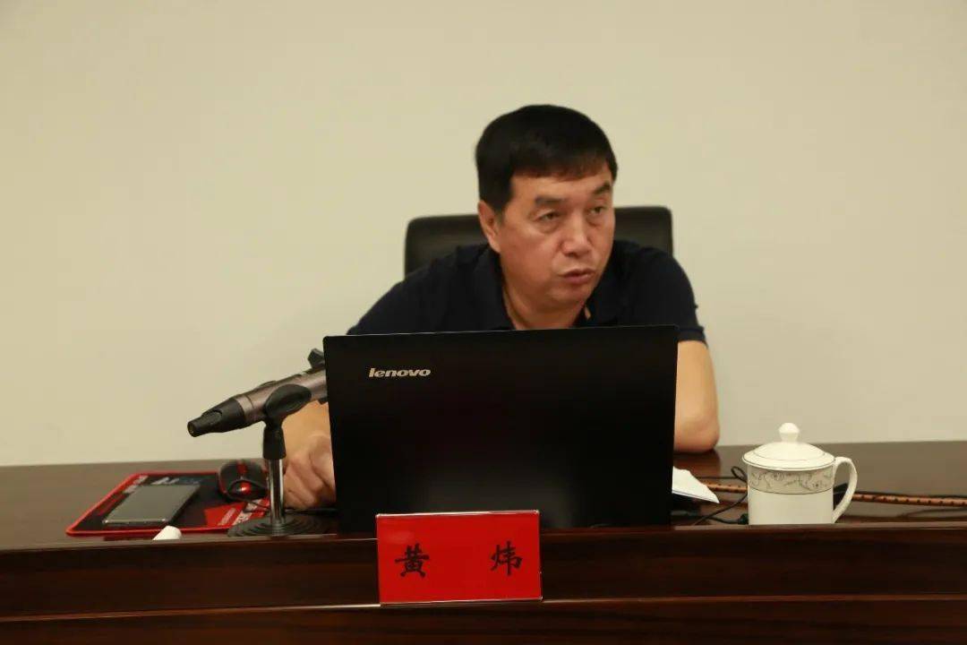 湖里区人大常委会主任黄炜在开班式上要求,各学员要感悟思想伟力,在