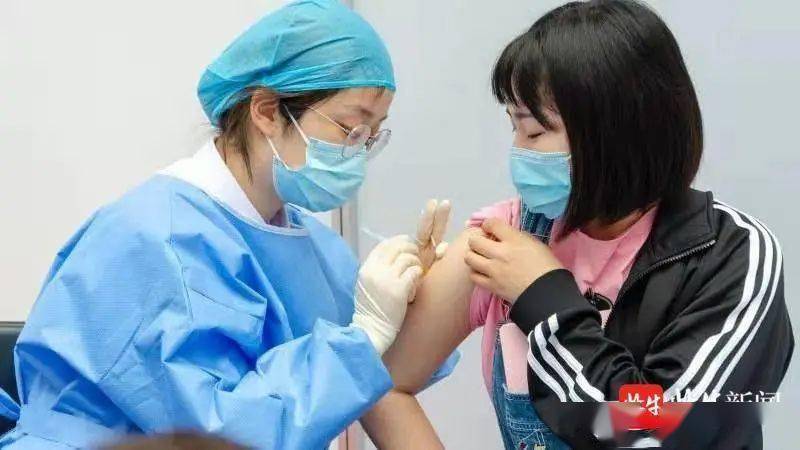 护理手记|一天400多针,护士们冲在新冠疫苗接种第一线