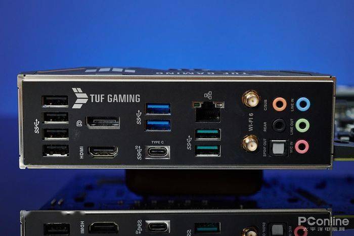 i/o接口部分,华硕tuf gaming b560m-plus wifi主板提供了相当丰富的