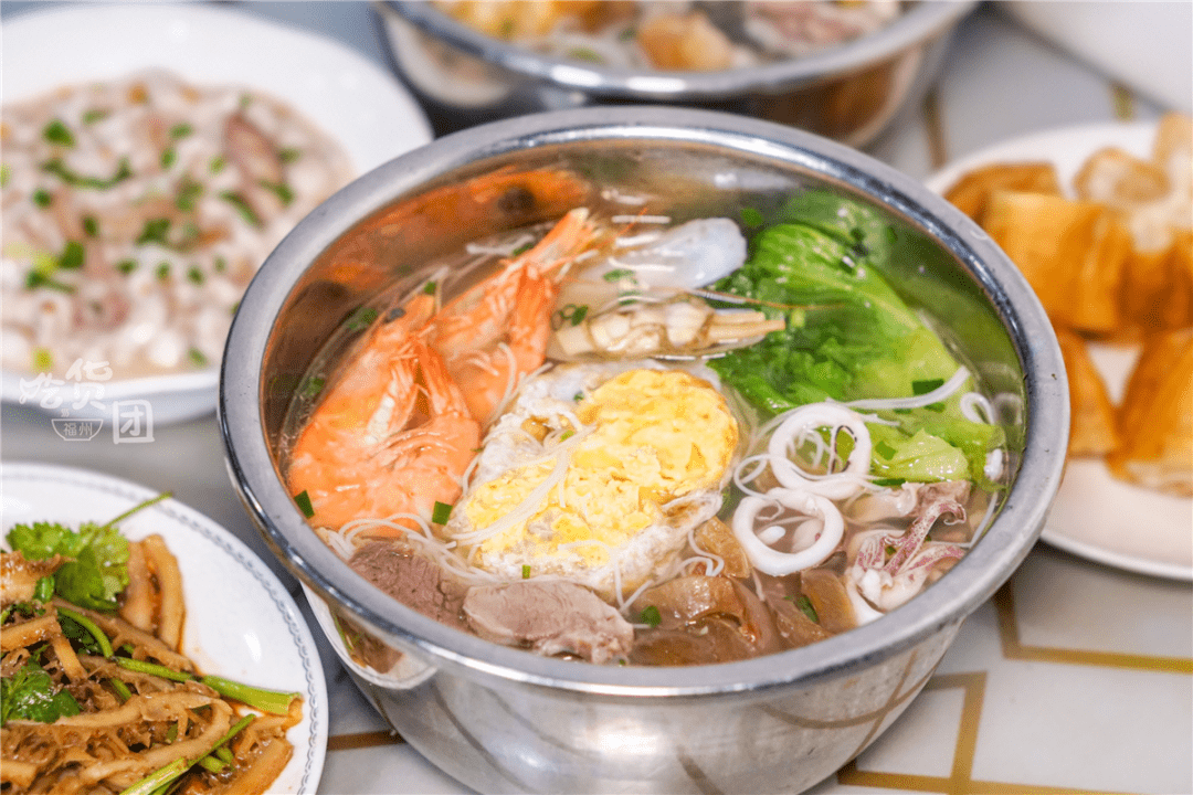 按个人口味点的海鲜捞化别人家的捞化都是按碗上的,他家的捞化却是按