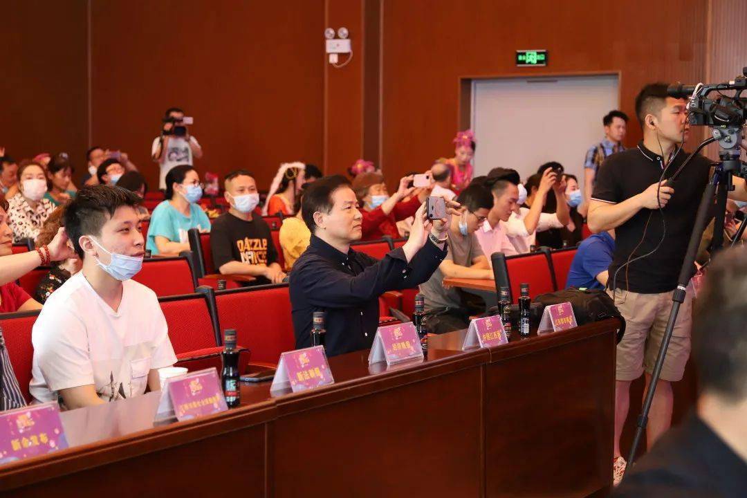 聚焦都市现场主持人庆元来新余这里了