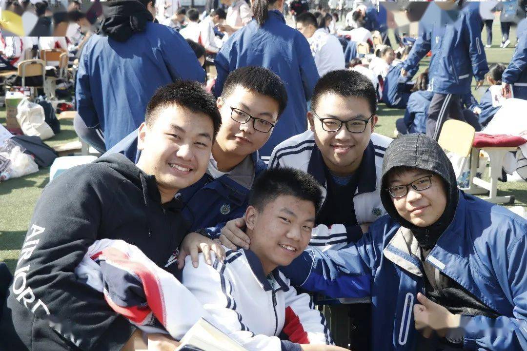 ff4f5f8518f3404a991fad215e85bf54.jpeg