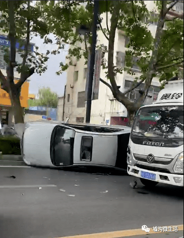 连云港车祸近期图片