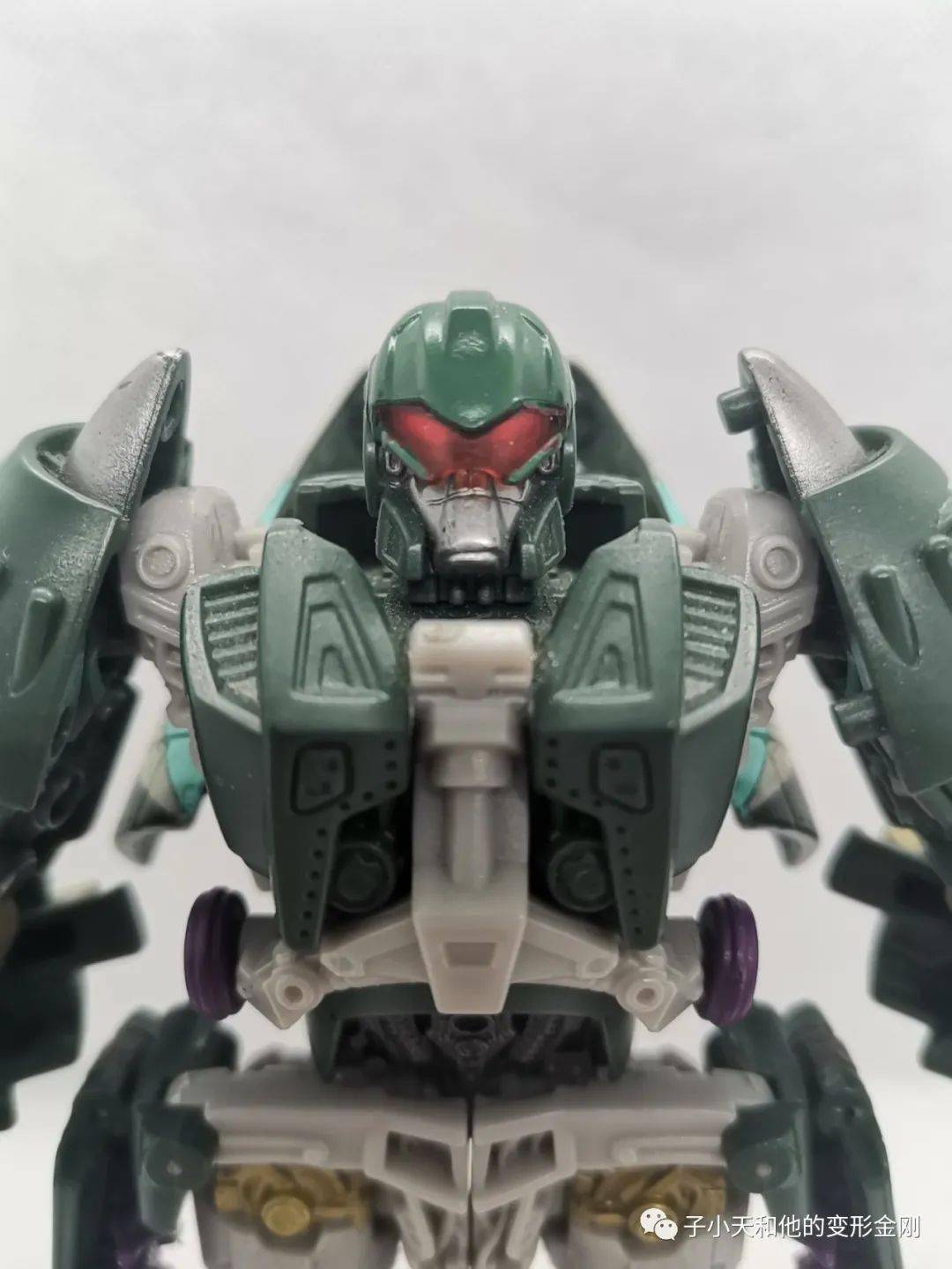 评玩具子小天蟹子测评变形金刚变2v级俯冲设计有亮点如果没玩过请来