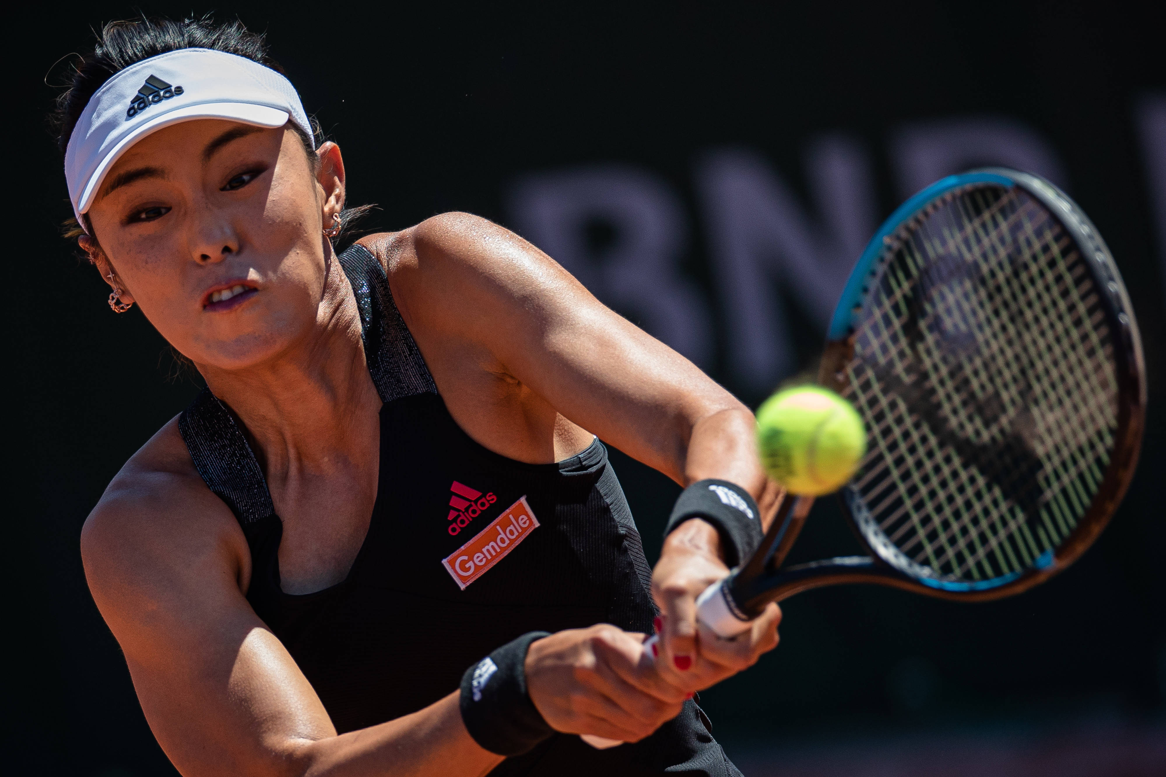 网球法网王蔷首轮晋级