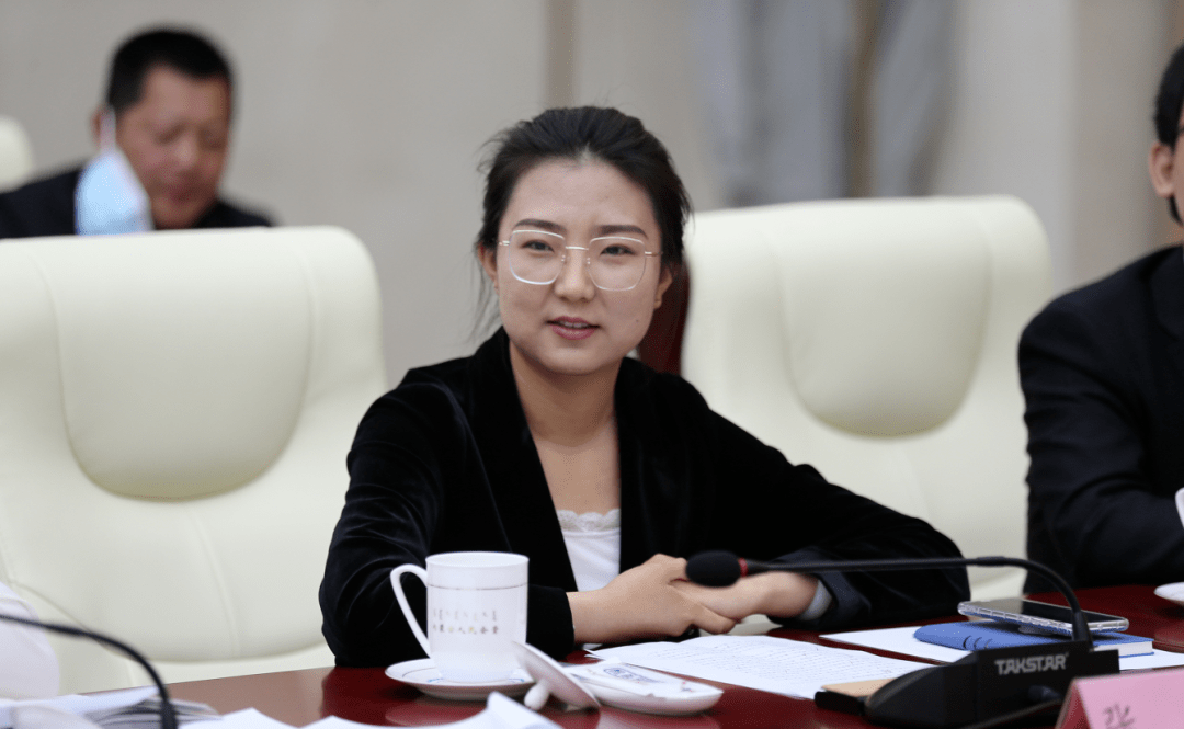 自治区人大常委会机关召开青年干部党史学习教育座谈会